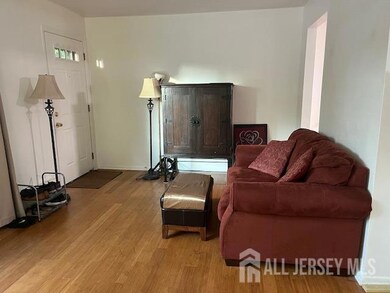 629 Cricket Ln, Woodbridge, NJ 07095 - photo 2