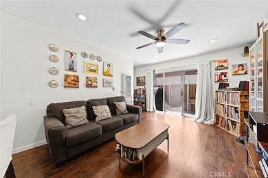 1260 E 4th St unit 6, Long Beach, CA 90802 - photo 4