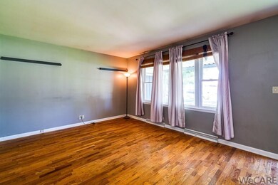 505 S Wagner Ave, Wapakoneta, OH 45895 - photo 4