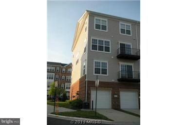 42669 Hollyhock Terrace unit 14A, Ashburn, VA 20148 - photo 6