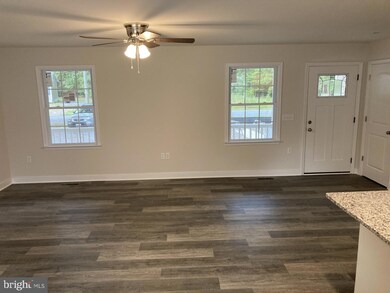 301 Monticello Dr, Colonial Beach, VA 22443 - photo 7