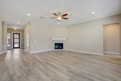 9 Brookfield Cir, Magnolia, TX 77355 - photo 7