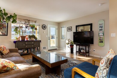 LIVING ROOM 1