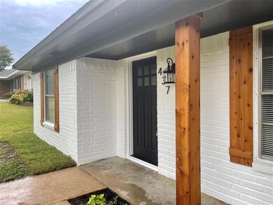 437 Hillview Dr, Hurst, TX 76054 - photo 2