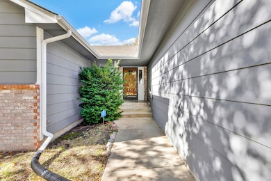 1843 S Red Oaks St, Wichita, KS 67207 - photo 4