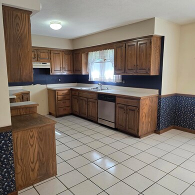 410 Hillcrest Ave, Nixa, MO 65714 - photo 6