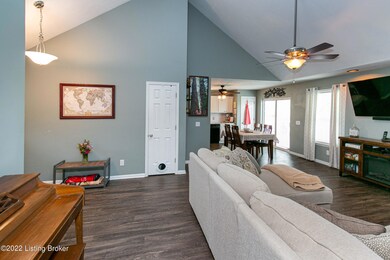 585 Helm Ln, Mount Washington, KY 40047 - photo 6