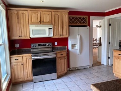 42 Parker St unit B, Winchester, NH 03470 - photo 3