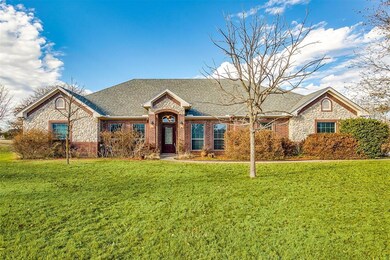 152 Overton Ridge Cir, Weatherford, TX 76088 - photo 2