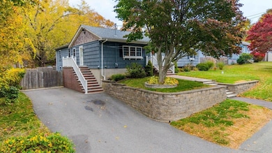 33 William St, Westport, MA 02790 - photo 3