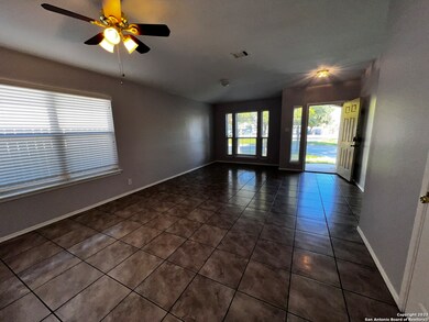 10011 Wildhorse Pkwy, San Antonio, TX 78254 - photo 3