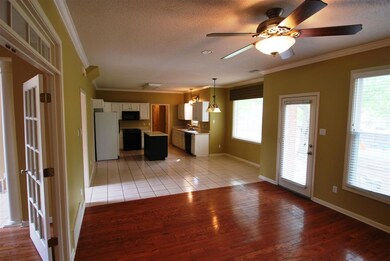 Great open lay out in the really nice home, all ha