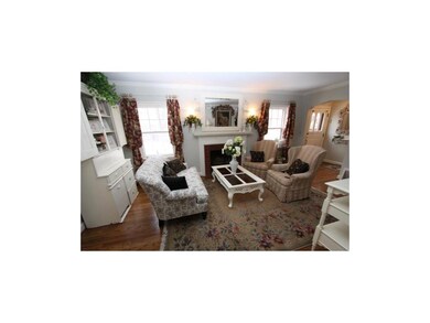 Welcoming Living Room...19'x11'