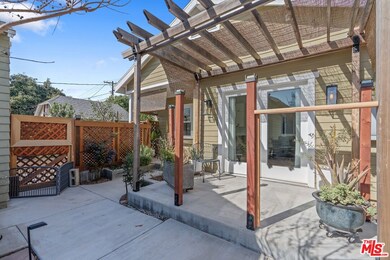 4611 W 17th St, Los Angeles, CA 90019 - photo 3