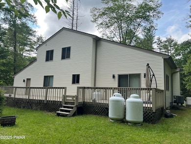 1119 Mink Ct, Lehman Township, PA 18324 - photo 5