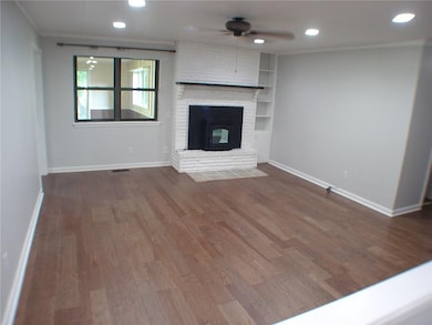 211 NW K St, Bentonville, AR 72712 - photo 4