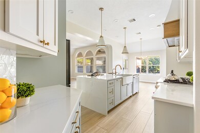 17730 Booners Cove Ct, Humble, TX 77346 - photo 6