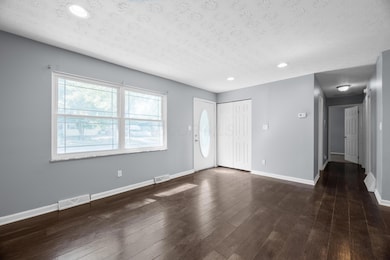 5096 Fullerton Dr, Columbus, OH 43232 - photo 6