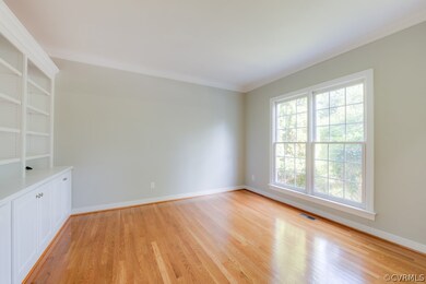 Large office/study complete with built in bookcase