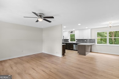 1558 Tanglewood Way NW, Conyers, GA 30012 - photo 4