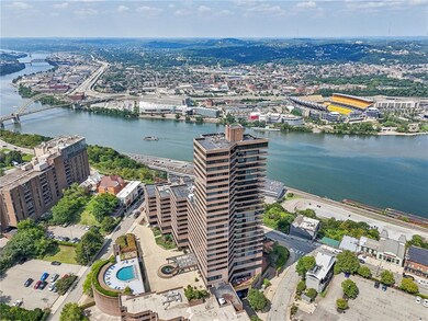 Views of all 3 rivers.