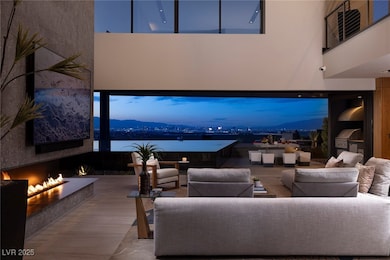 811 Magnum Cliff Ct, Henderson, NV 89012 - photo 4