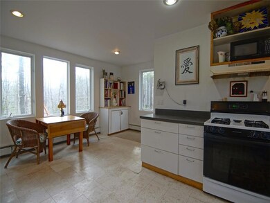 Eat-in Kitchen