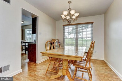 1347 Becket Rd, Sykesville, MD 21784 - photo 5