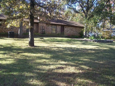 3130 S Scullin Ave, Denison, TX 75020 - photo 7