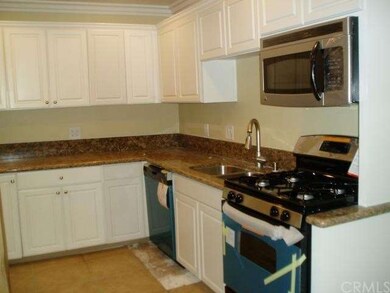 WHAT A BEAUTIFUL NEW KITCHEN! STAINLESS STEEL APPL