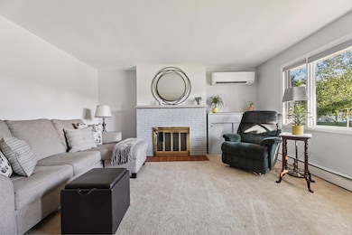 04 living room