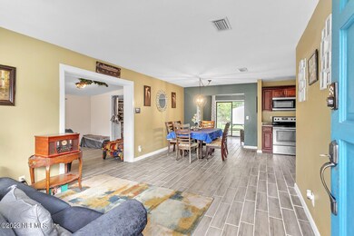 6739 Mopsy Ln, Jacksonville, FL 32210 - photo 4