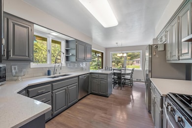 4350 Meadow View E-1