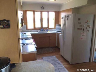 Kitchen. There is a built in desk just to the righ
