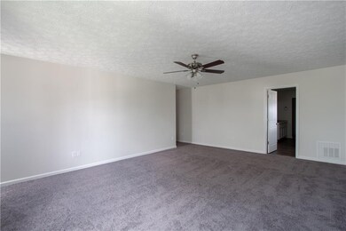 3304 Limber Pine Dr, Whiteland, IN 46184 - photo 7