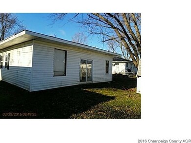 806 E Ficklin St, Tuscola, IL 61953 - photo 2