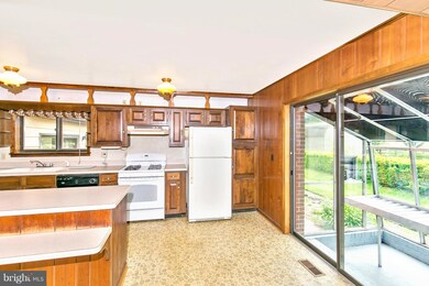 3649 Petersville Rd, Knoxville, MD 21758 - photo 5