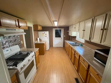 309 E Maple St, Attica, IN 47918 - photo 6
