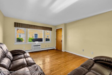 Living room 1