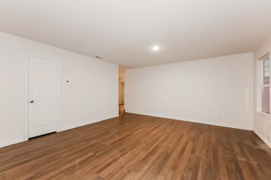 2213 Dillard St, Fort Worth, TX 76105 - photo 2