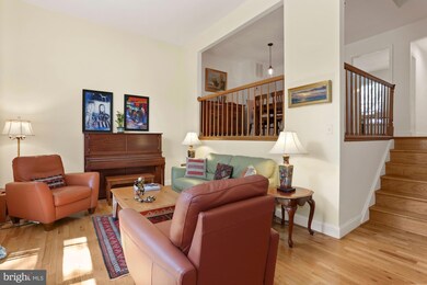 2403 Ansdel Ct, Reston, VA 20191 - photo 3