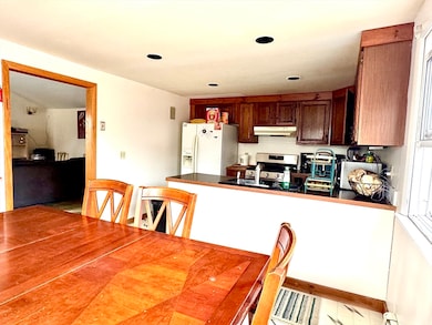 299-301 Winslow Gray Rd, Yarmouth, MA 02673 - photo 5