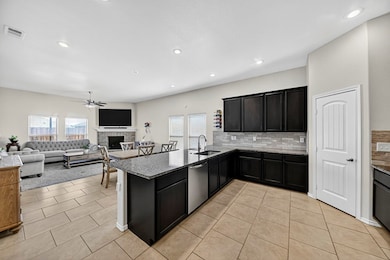 6902 Yellow Rose Ct, Midland, TX 79705 - photo 5