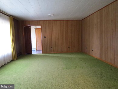 325 Glenwyn Dr, Littlestown, PA 17340 - photo 7