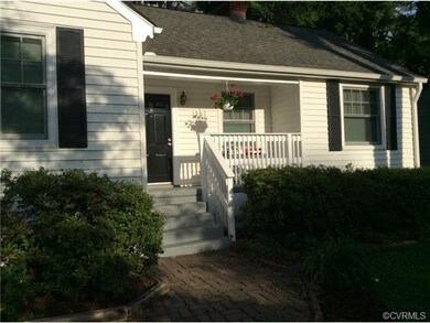 Relaxing Front Porch Filled with Sunlight!