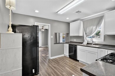 2500 Fenelon St, Chalmette, LA 70043 - photo 6