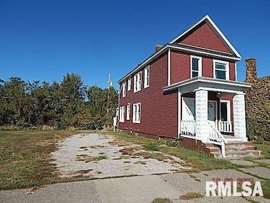 1410 W 4th St, Davenport, IA 52802 - photo 2