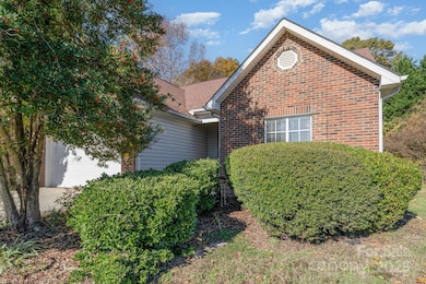 315 Tamarack Dr, Matthews, NC 28104 - photo 4