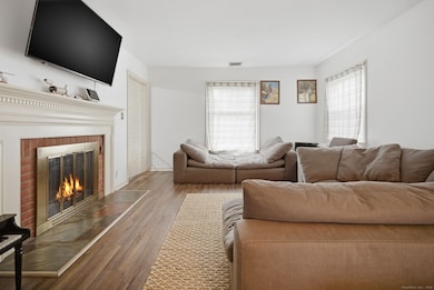 23 Baldwin St, Meriden, CT 06451 - photo 7