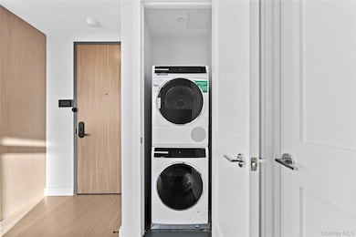 38-20 Parsons Blvd unit 619, Flushing, NY 11354 - photo 6